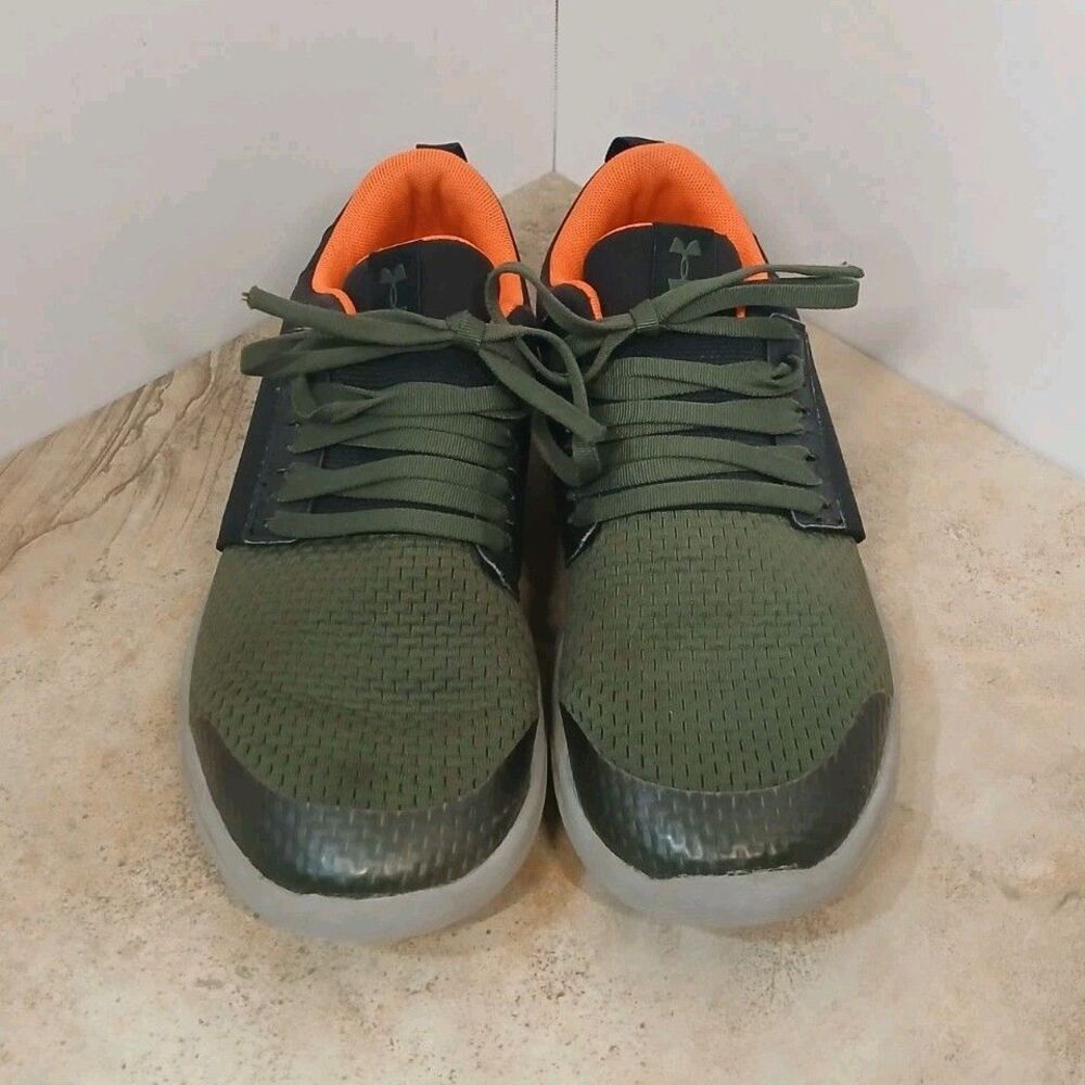 Under Armour Youth Unisex Shoes Green Black Orange US Size 4Y 3020131-001 - EUC